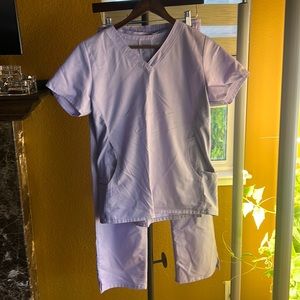 EON by Maevn Scrub Set Size Small